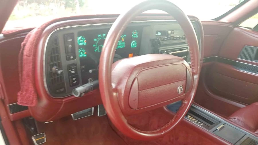 1990 Buick Reatta - Image 6 of 7