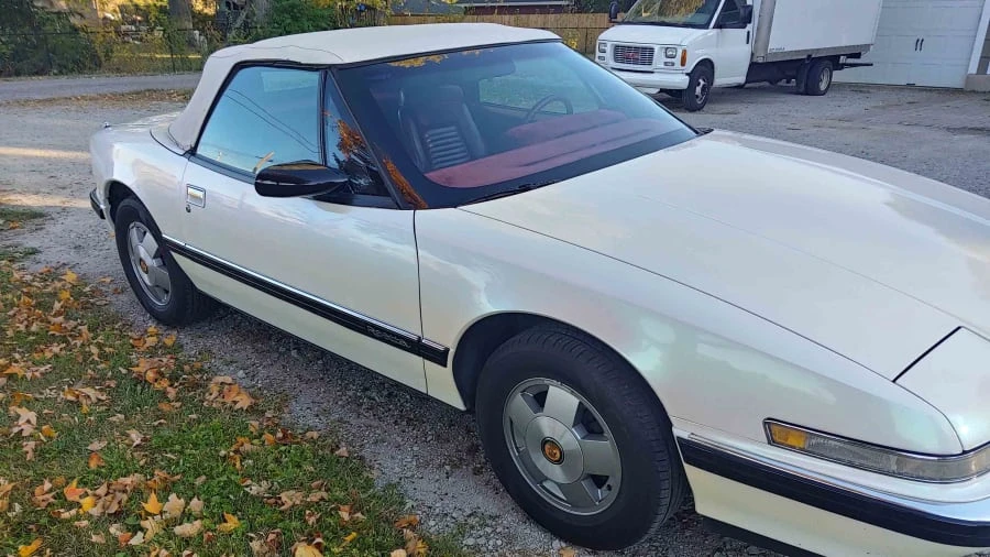 1990 Buick Reatta - Image 3 of 7