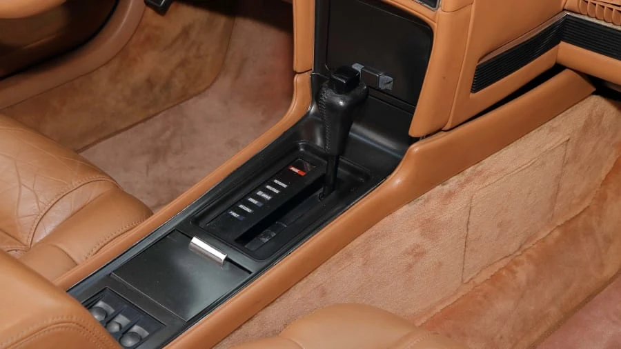 1990 Buick Reatta - Image 10 of 22