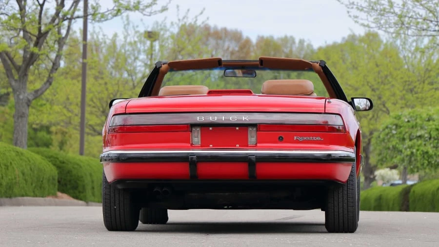 1990 Buick Reatta - Image 15 of 22