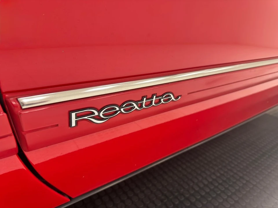 1990 Buick Reatta - Image 17 of 31