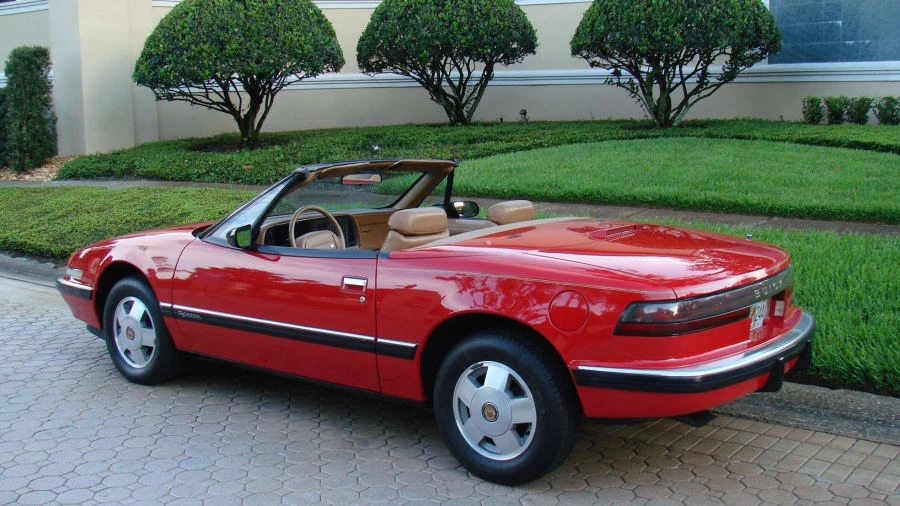 1990 Buick Reatta - Image 2 of 11