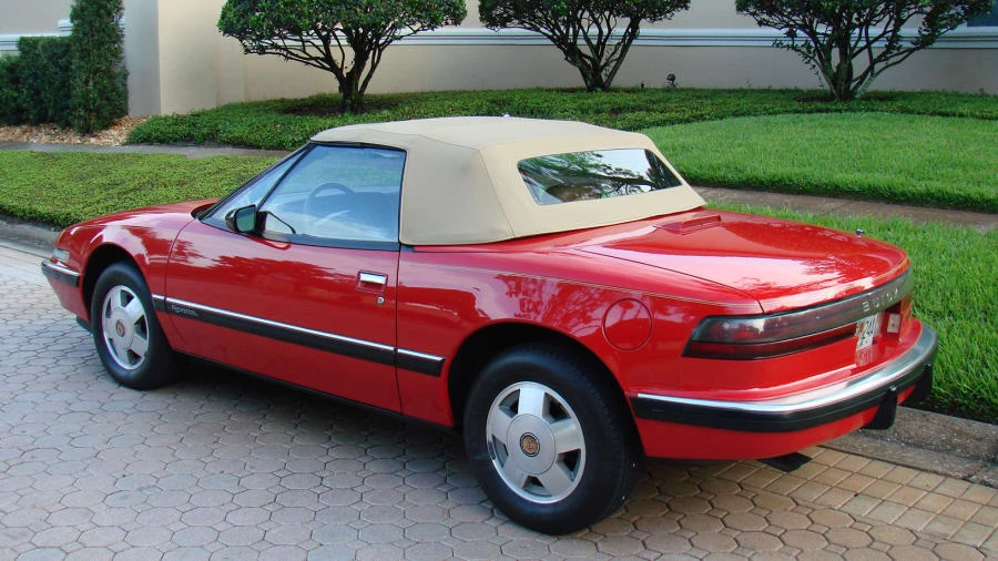 1990 Buick Reatta - Image 10 of 11