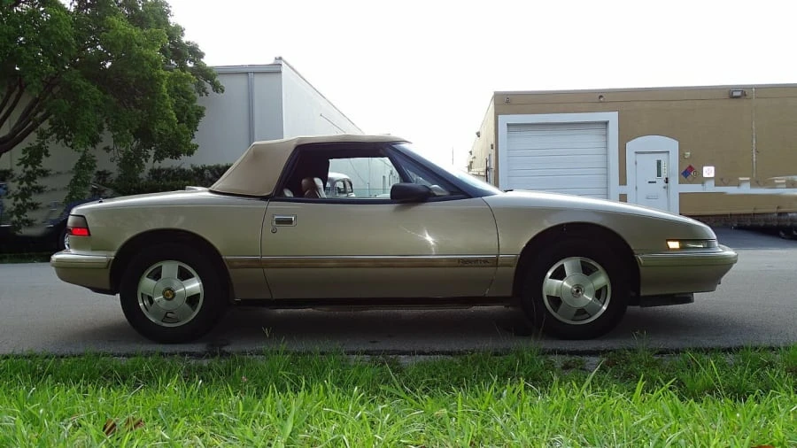 1990 Buick Reatta - Image 6 of 6