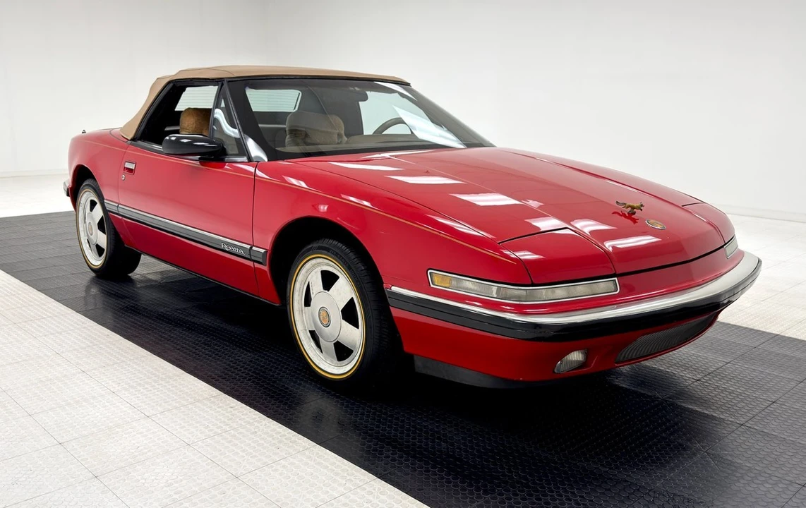 1990 Buick Reatta - Image 10 of 12