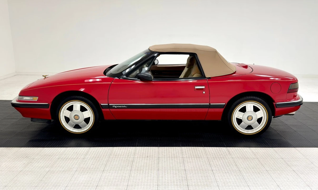 1990 Buick Reatta - Image 3 of 12
