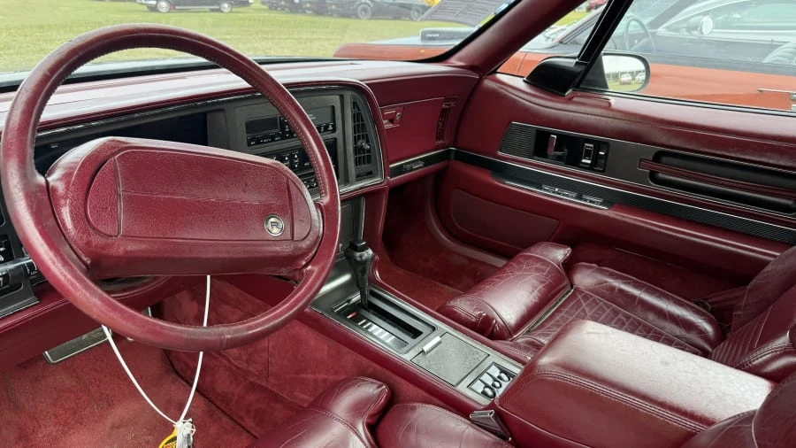 1990 Buick Reatta - Image 7 of 10
