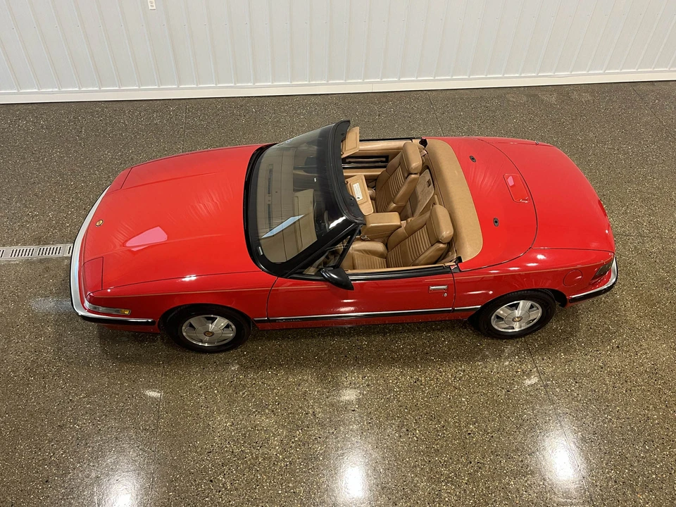 1990 Buick Reatta - Image 21 of 31