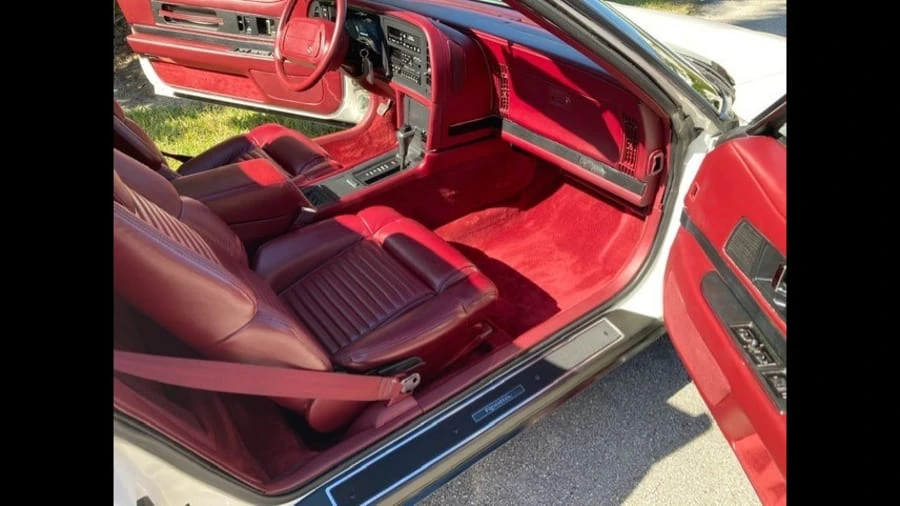 1990 Buick Reatta - Image 6 of 10