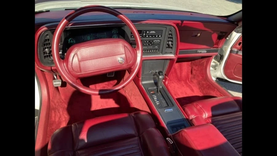 1990 Buick Reatta - Image 7 of 10