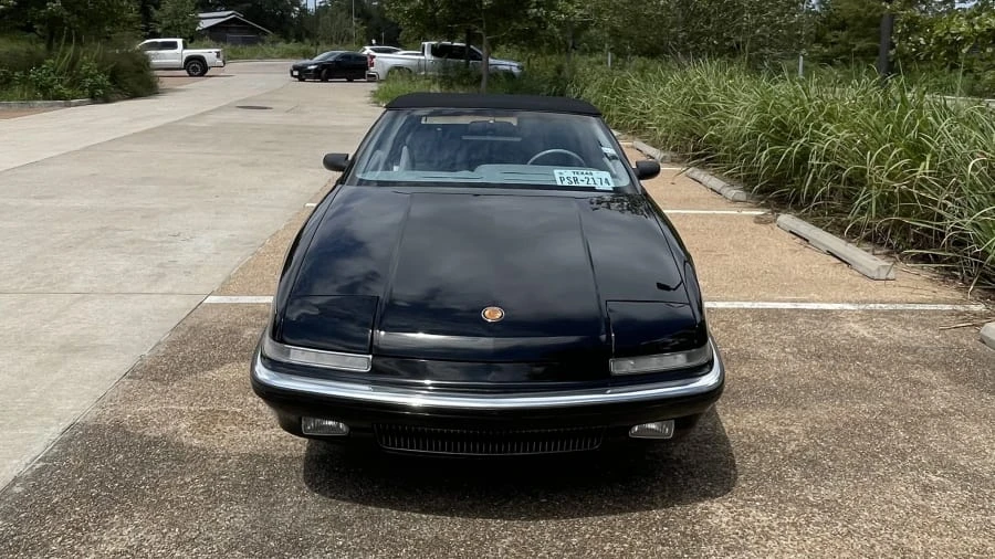1990 Buick Reatta - Image 4 of 31