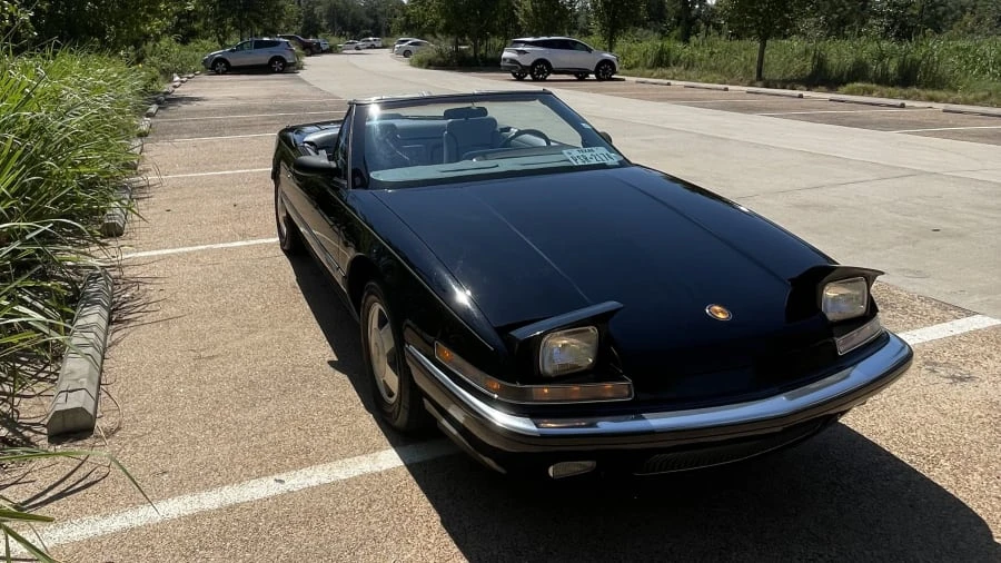 1990 Buick Reatta - Image 6 of 31