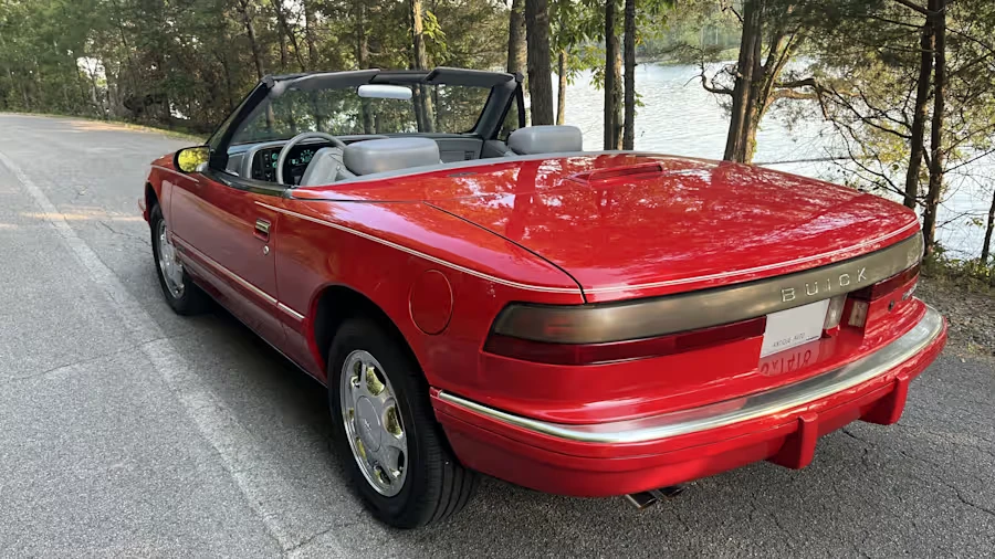 1990 Buick Reatta - Image 3 of 9