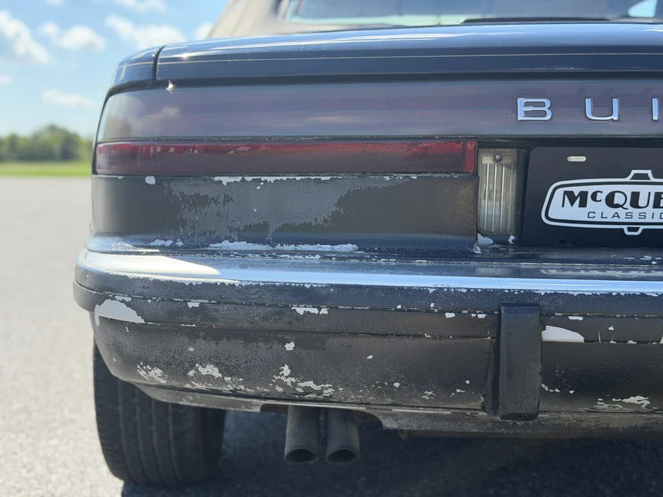 1990 Buick Reatta - Image 28 of 31