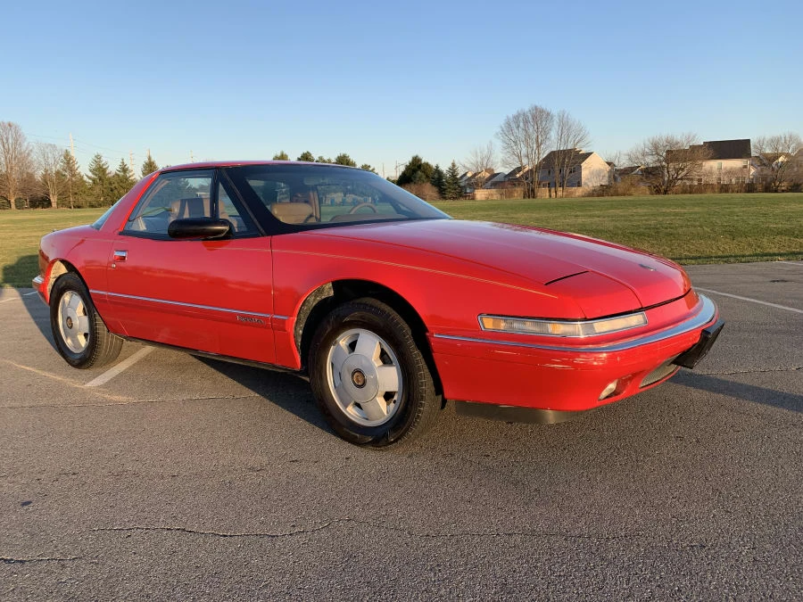 1990 Buick Reatta - Image 3 of 12