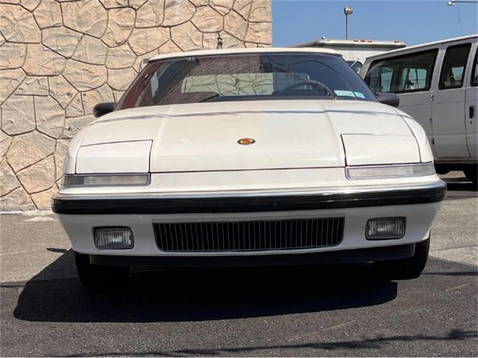 1990 Buick Reatta - Image 6 of 18