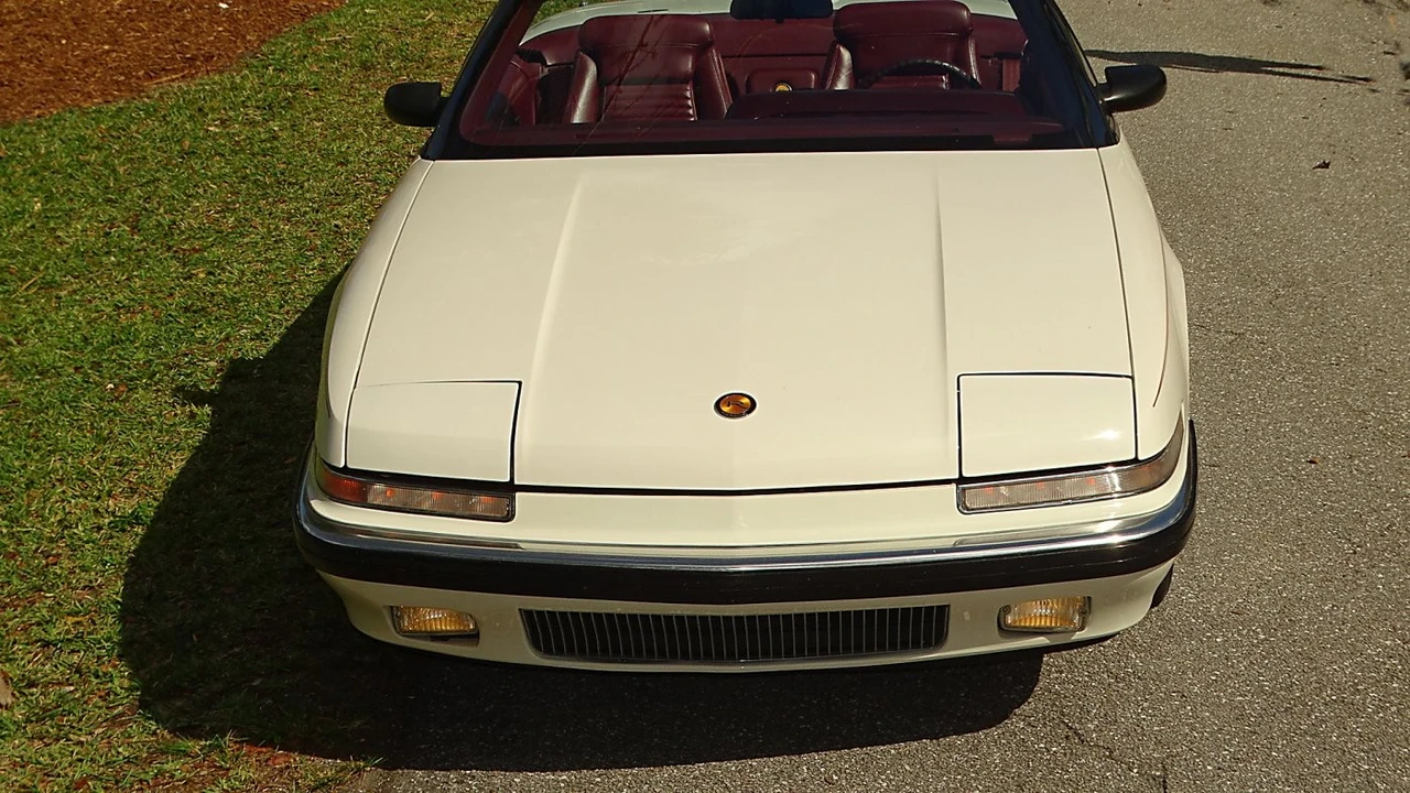 1990 Buick Reatta - Image 12 of 24