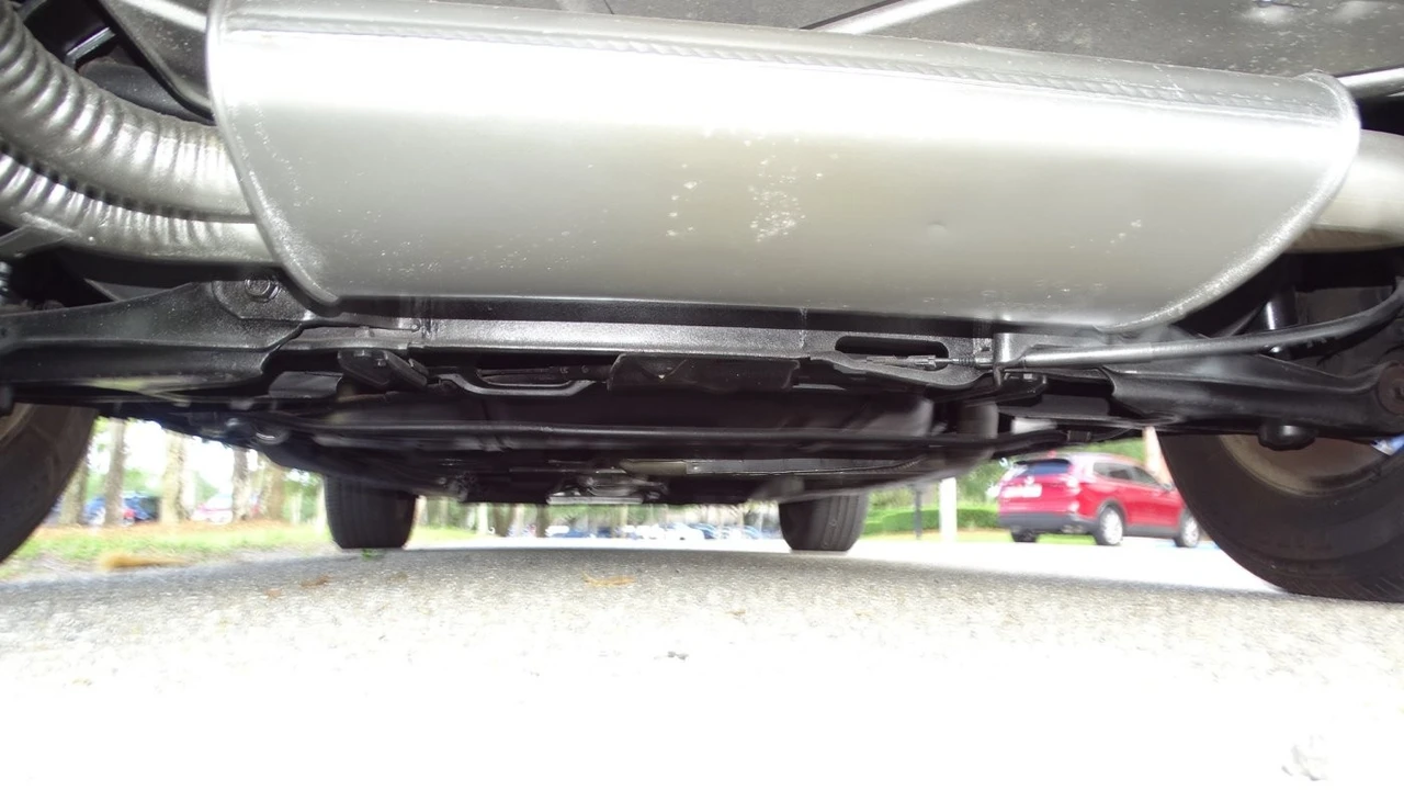 1990 Buick Reatta - Image 24 of 24