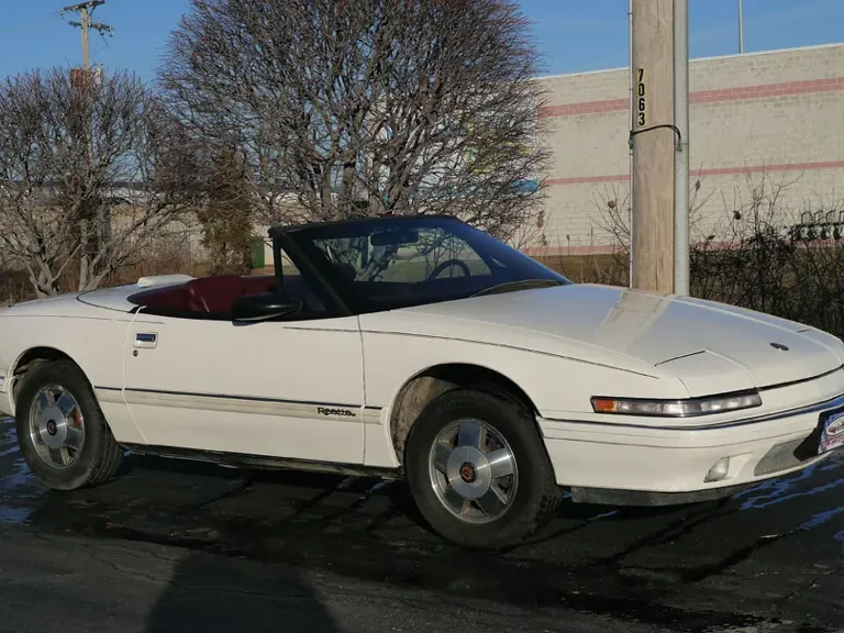1990 Buick Reatta - Image 2 of 2