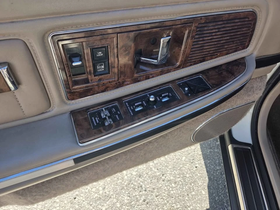 1990 Buick Riviera 4th-7th Gen - Image 8 of 12