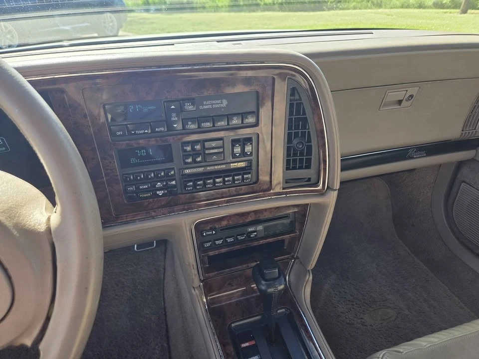 1990 Buick Riviera 4th-7th Gen - Image 7 of 12