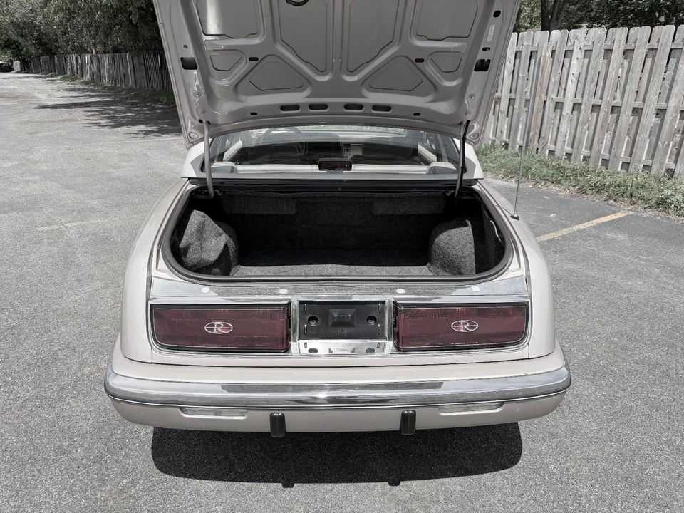 1990 Buick Riviera 4th-7th Gen - Image 11 of 23