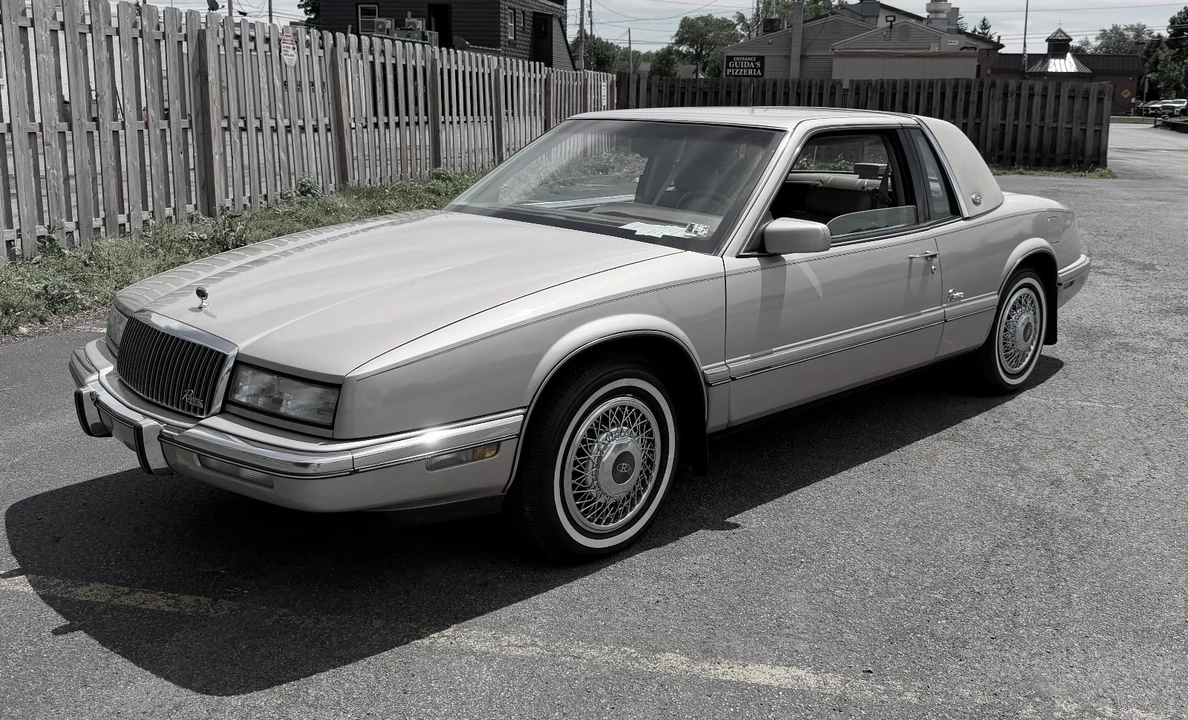 1990 Buick Riviera 4th-7th Gen - Image 2 of 23