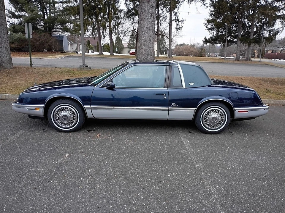 1990 Buick Riviera 4th-7th Gen - Image 2 of 12