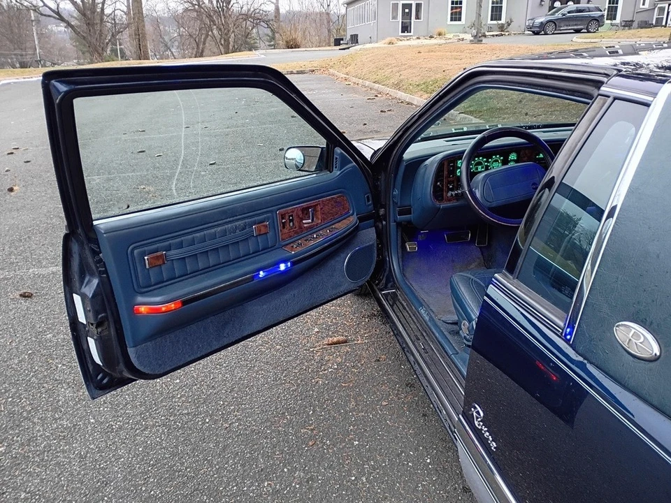 1990 Buick Riviera 4th-7th Gen - Image 8 of 12