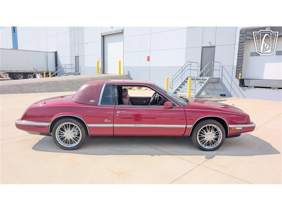 1990 Buick Riviera 4th-7th Gen - Image 17 of 31