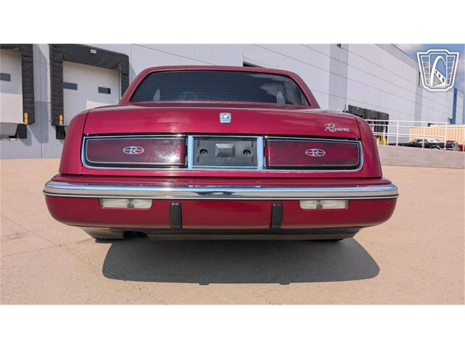 1990 Buick Riviera 4th-7th Gen - Image 13 of 31