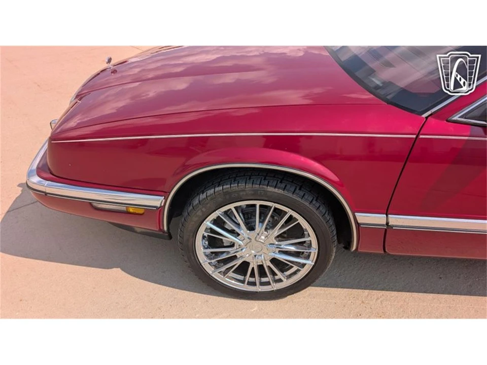1990 Buick Riviera 4th-7th Gen - Image 26 of 31