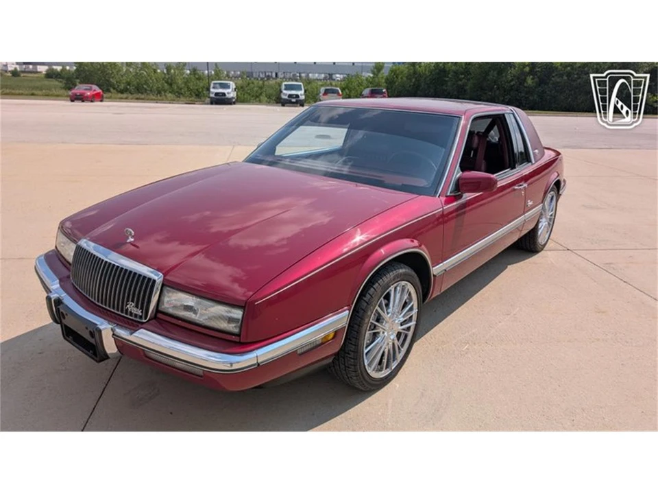 1990 Buick Riviera 4th-7th Gen - Image 2 of 31