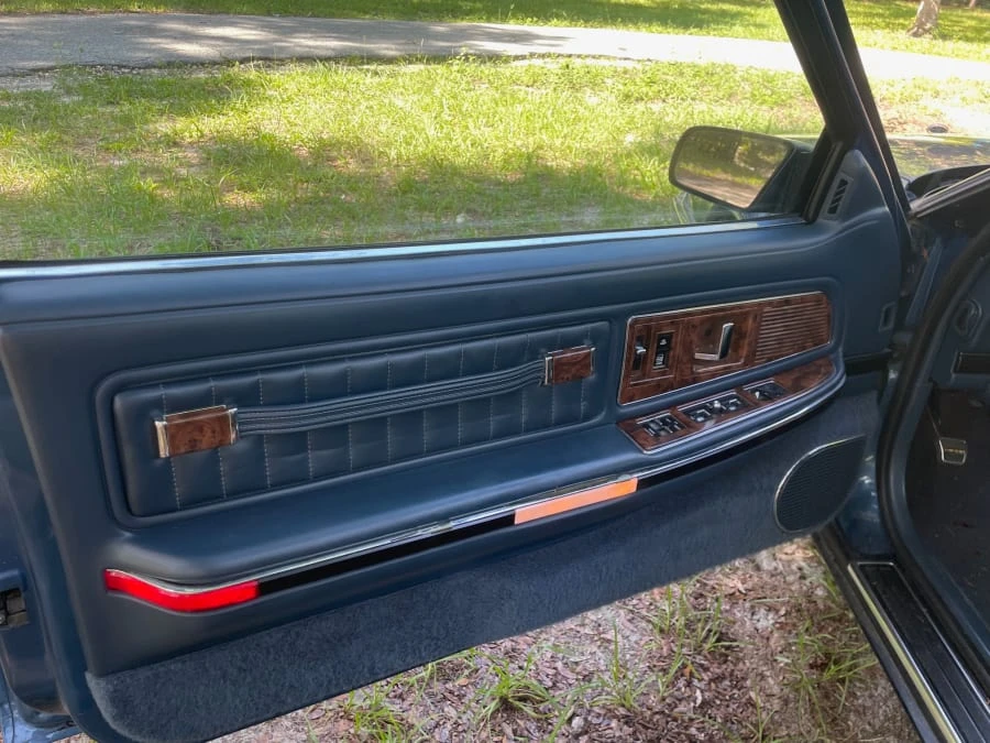 1990 Buick Riviera 4th-7th Gen - Image 9 of 12