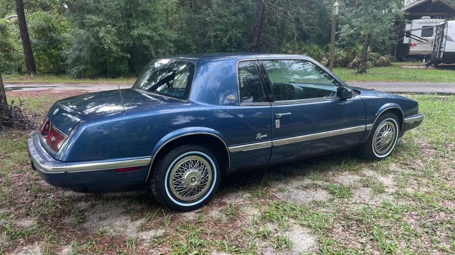 1990 Buick Riviera 4th-7th Gen - Image 2 of 12