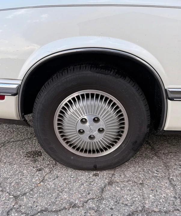 1990 Buick Riviera 4th-7th Gen - Image 7 of 21