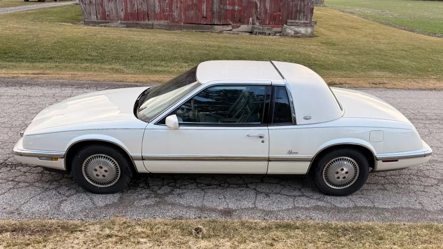 1990 Buick Riviera 4th-7th Gen - Image 2 of 21