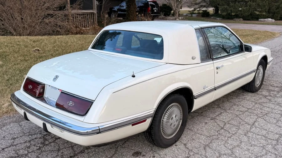 1990 Buick Riviera 4th-7th Gen - Image 3 of 21