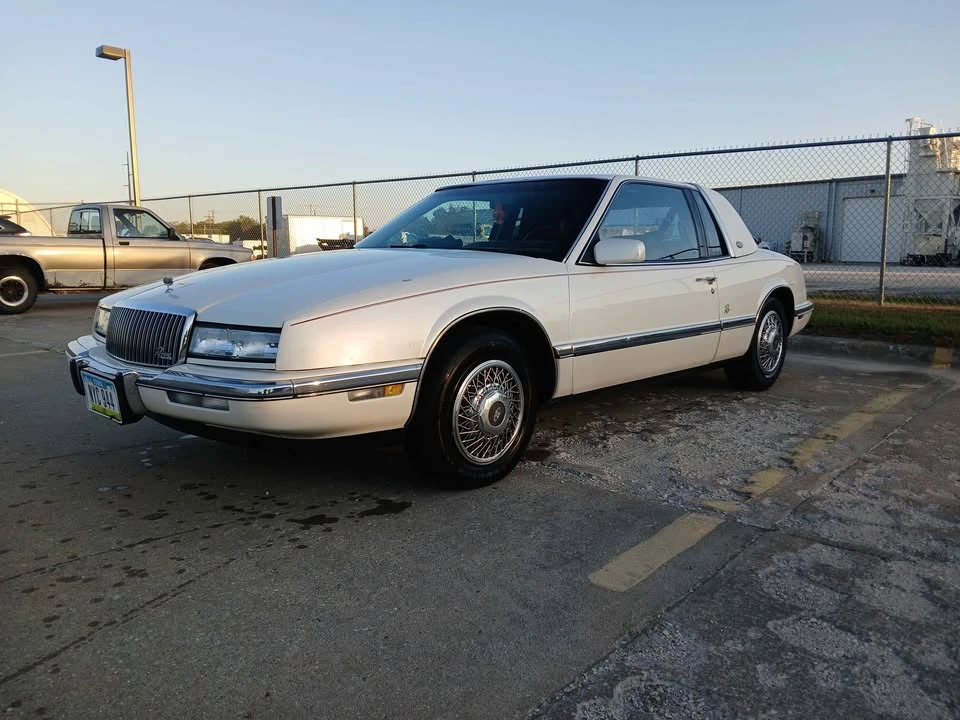 1990 Buick Riviera 4th-7th Gen - Image 3 of 7