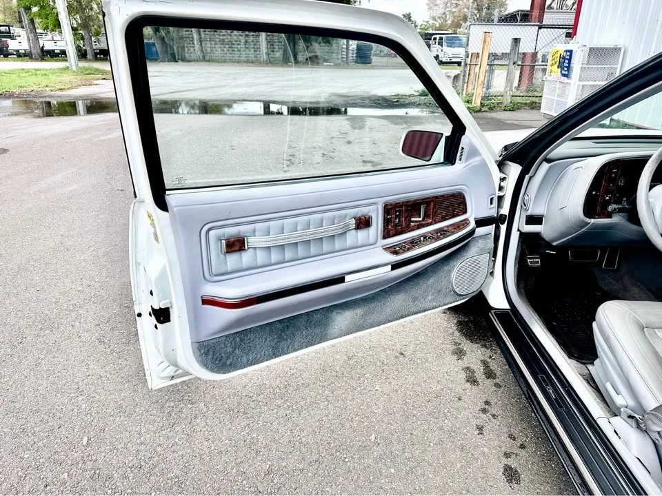 1990 Buick Riviera 4th-7th Gen - Image 5 of 20