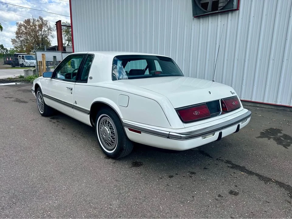 1990 Buick Riviera 4th-7th Gen - Image 3 of 20