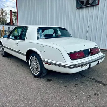 1990 Buick Riviera Coupe