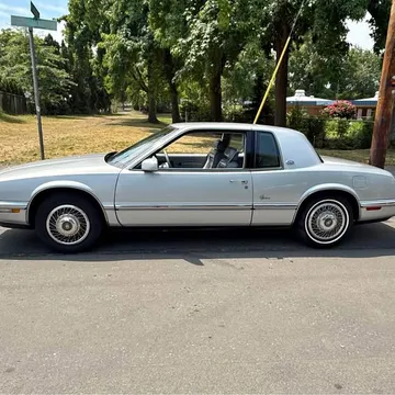 1990 Buick Riviera Coupe 2D