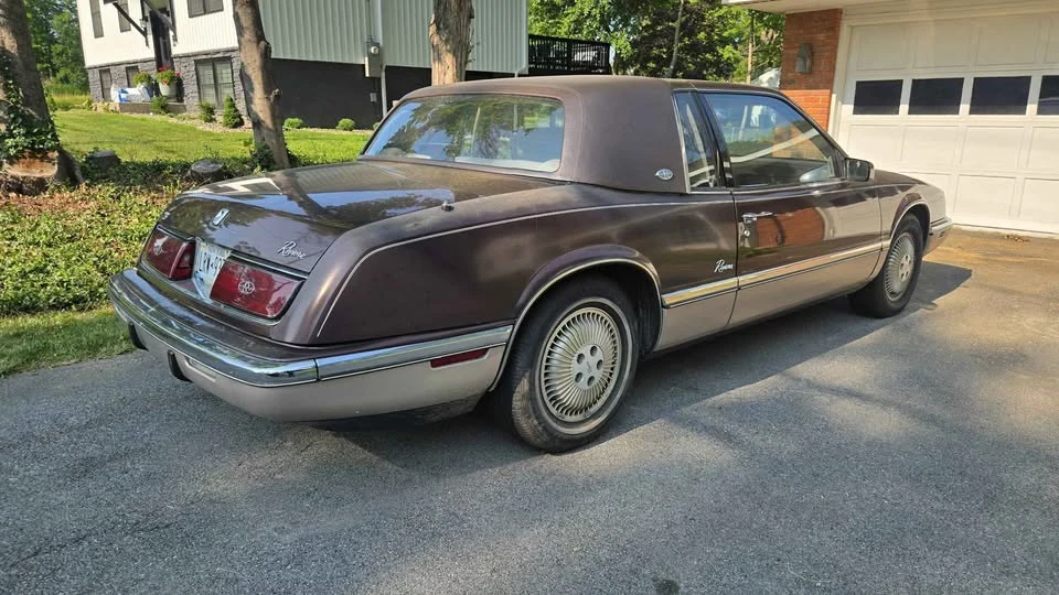 1990 Buick Riviera 4th-7th Gen - Image 4 of 13