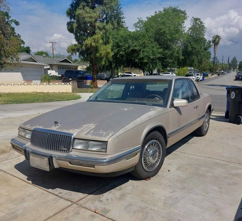 1990 Buick Riviera 4th-7th Gen - Image 2 of 6