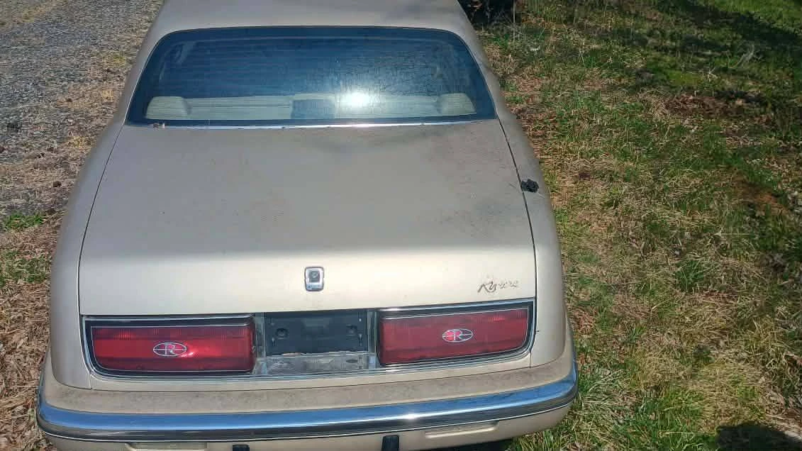 1991 Buick Riviera 4th-7th Gen - Image 4 of 6