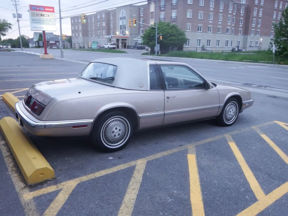 1990 Buick Riviera 4th-7th Gen - Image 4 of 13