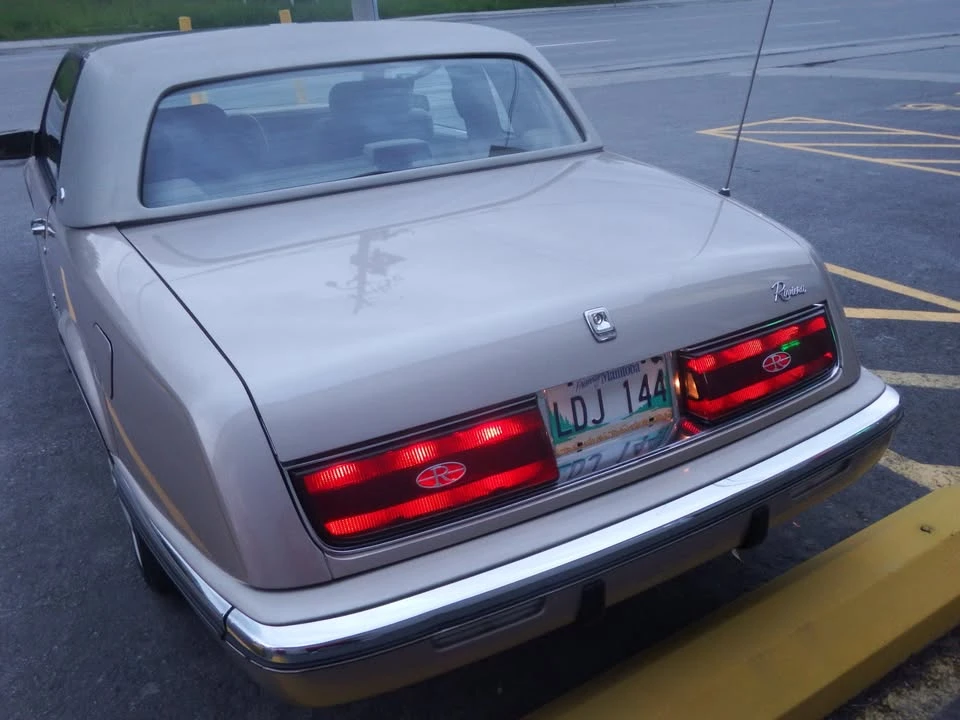1990 Buick Riviera 4th-7th Gen - Image 8 of 13