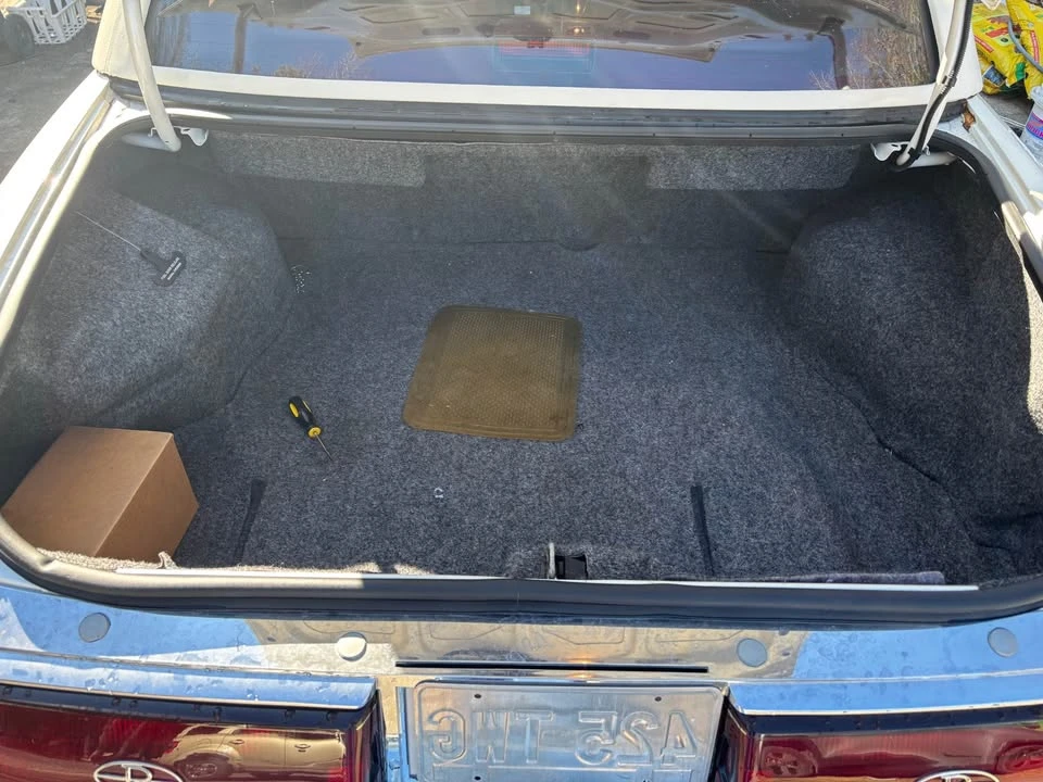 1990 Buick Riviera 4th-7th Gen - Image 8 of 12