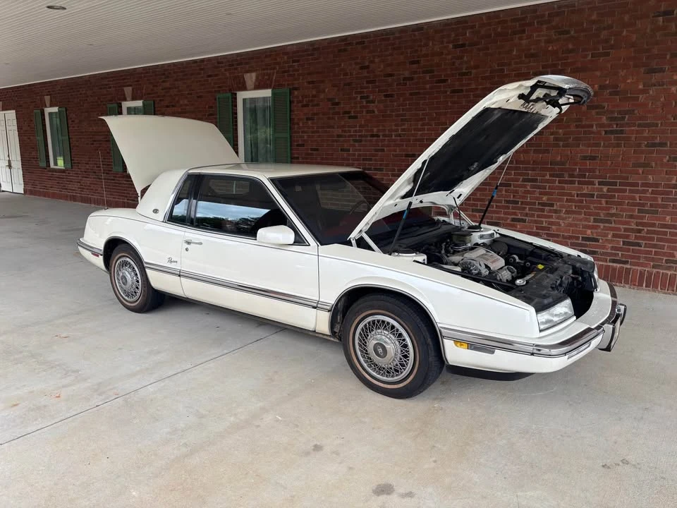 1990 Buick Riviera 4th-7th Gen - Image 4 of 12